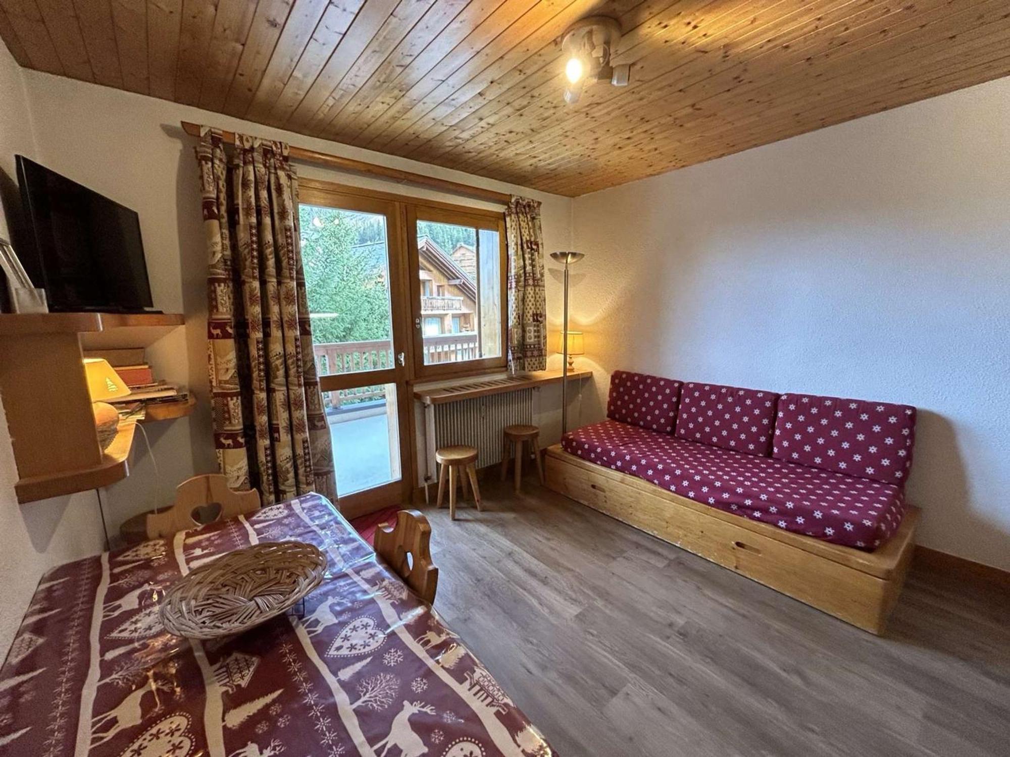 Studio 2/4 Pers, Acces Pistes Et Piscine, Proche Commerces, Meribel - Fr-1-180-297 エクステリア 写真