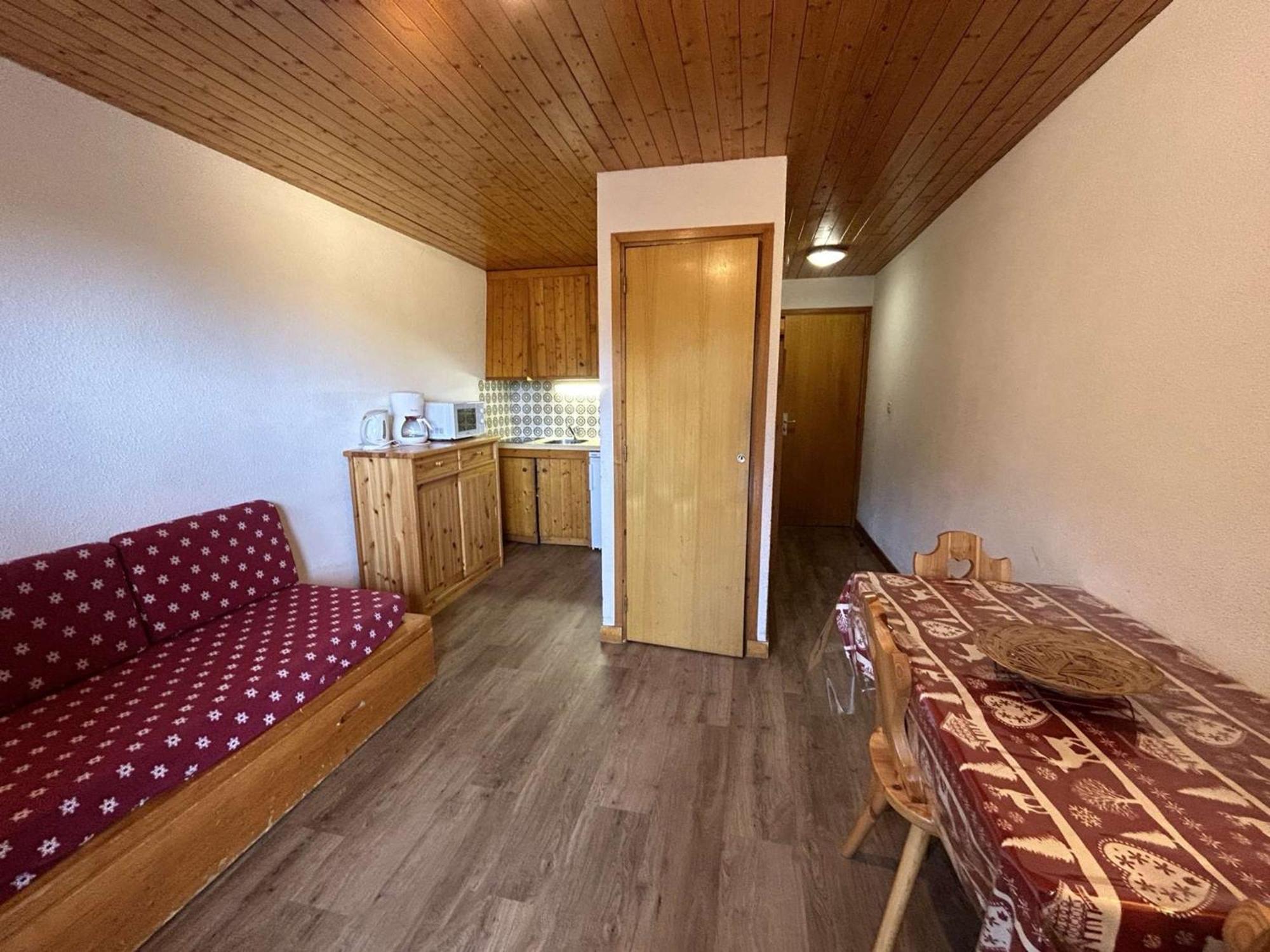 Studio 2/4 Pers, Acces Pistes Et Piscine, Proche Commerces, Meribel - Fr-1-180-297 エクステリア 写真